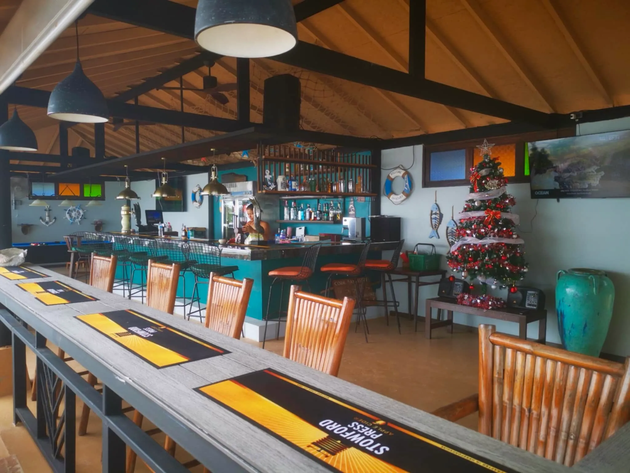 The Reef beachfront restaurant and bar in Bang Kao